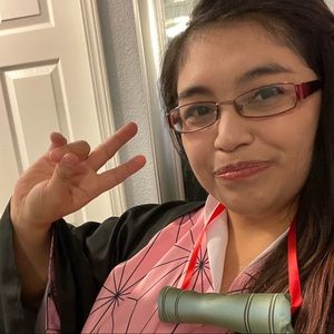 Meet your Posher, Julia